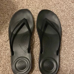 Fit flip black flip flops size 6.5 new